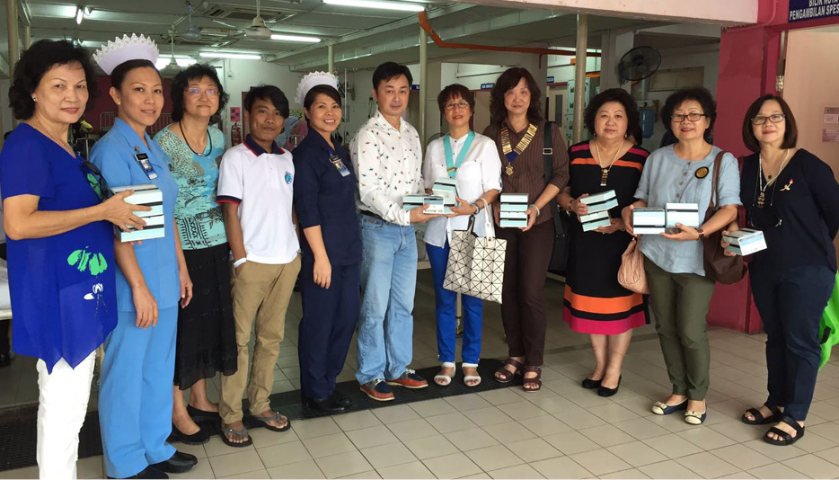 7Nov2016-IWC OF Sdk visit to the Thalassemia Day care centre . Donated thala sets for the needy patients.