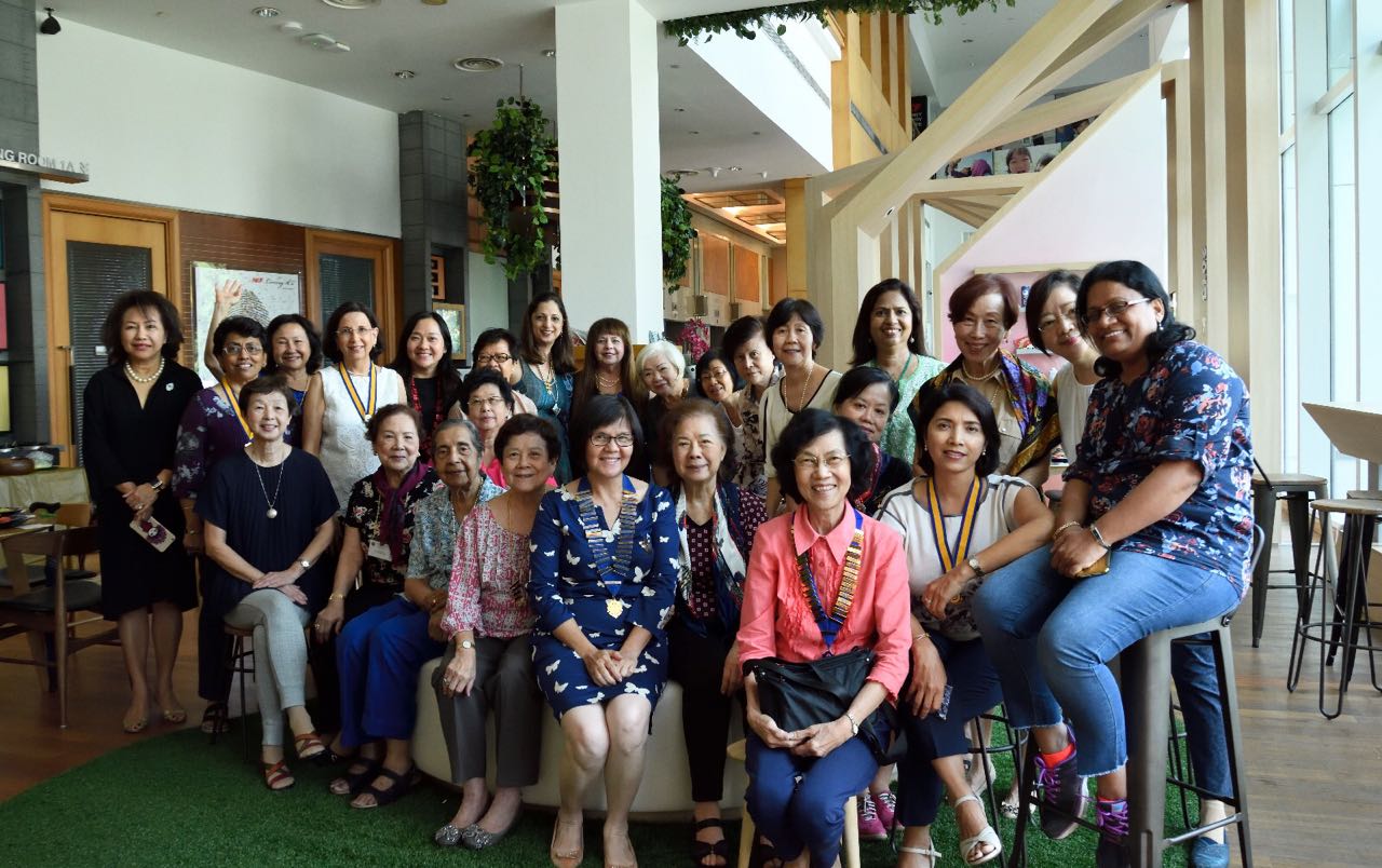 170108  Congratulations Singapore for celebrating IIW DAY together